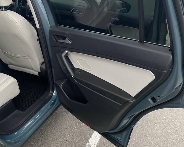 Синій Фольксваген Тігуан, об'ємом двигуна 2 л та пробігом 109 тис. км за 22000 $, фото 43 на Automoto.ua