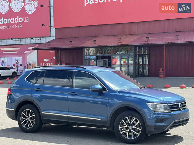 Синій Фольксваген Тігуан, об'ємом двигуна 1.98 л та пробігом 215 тис. км за 16000 $, фото 5 на Automoto.ua