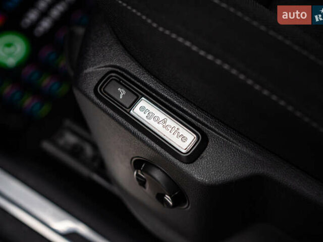 Синий Фольксваген Тигуан, объемом двигателя 1.97 л и пробегом 170 тыс. км за 32888 $, фото 42 на Automoto.ua