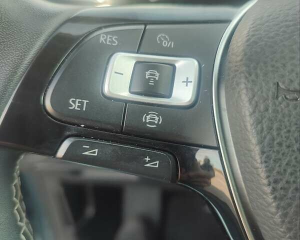 Синий Фольксваген Тигуан, объемом двигателя 2 л и пробегом 36 тыс. км за 23700 $, фото 2 на Automoto.ua