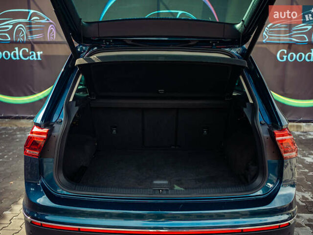 Синий Фольксваген Тигуан, объемом двигателя 1.97 л и пробегом 170 тыс. км за 32888 $, фото 58 на Automoto.ua