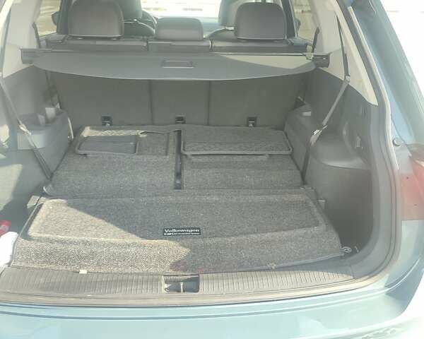 Синий Фольксваген Тигуан, объемом двигателя 2 л и пробегом 36 тыс. км за 23700 $, фото 12 на Automoto.ua