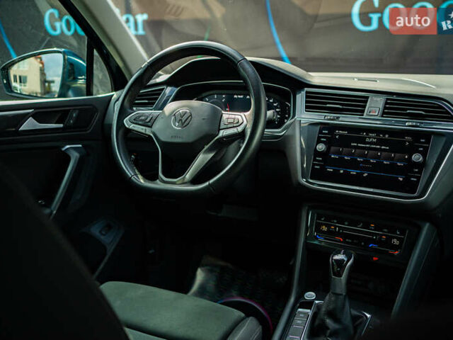 Синий Фольксваген Тигуан, объемом двигателя 1.97 л и пробегом 170 тыс. км за 32888 $, фото 65 на Automoto.ua