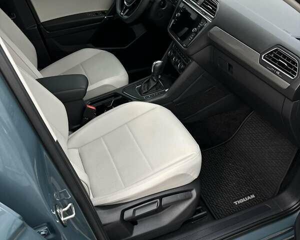 Синій Фольксваген Тігуан, об'ємом двигуна 2 л та пробігом 109 тис. км за 22000 $, фото 51 на Automoto.ua