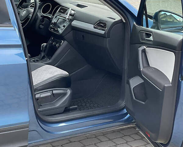 Синий Фольксваген Тигуан, объемом двигателя 2 л и пробегом 117 тыс. км за 18000 $, фото 14 на Automoto.ua