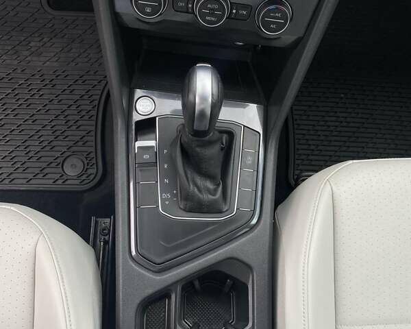 Синій Фольксваген Тігуан, об'ємом двигуна 2 л та пробігом 109 тис. км за 22000 $, фото 33 на Automoto.ua