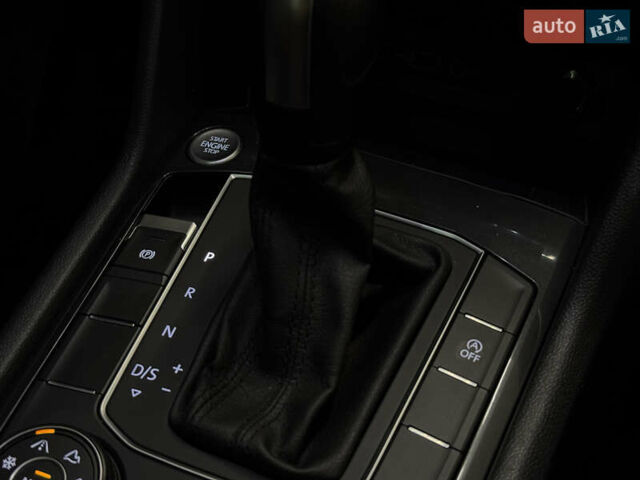 Синій Фольксваген Тігуан, об'ємом двигуна 1.98 л та пробігом 92 тис. км за 23499 $, фото 17 на Automoto.ua