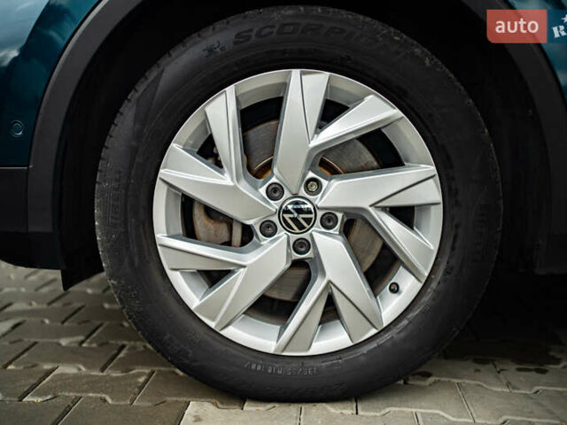 Синий Фольксваген Тигуан, объемом двигателя 1.97 л и пробегом 170 тыс. км за 32888 $, фото 26 на Automoto.ua