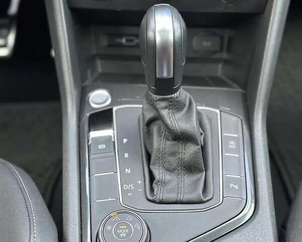 Синий Фольксваген Тигуан, объемом двигателя 2 л и пробегом 72 тыс. км за 26999 $, фото 25 на Automoto.ua