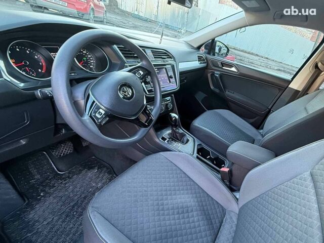 Синій Фольксваген Тігуан, об'ємом двигуна 2 л та пробігом 103 тис. км за 17990 $, фото 19 на Automoto.ua