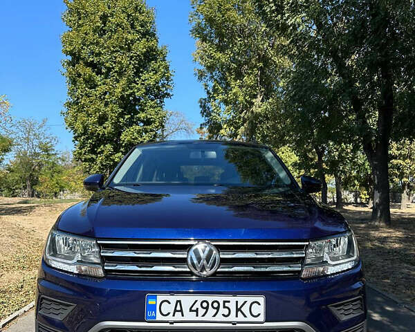 Синий Фольксваген Тигуан, объемом двигателя 2 л и пробегом 19 тыс. км за 22000 $, фото 1 на Automoto.ua