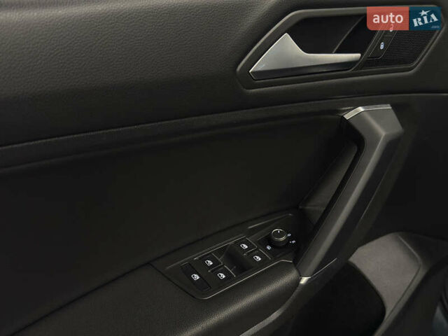 Синій Фольксваген Тігуан, об'ємом двигуна 1.98 л та пробігом 92 тис. км за 23499 $, фото 24 на Automoto.ua