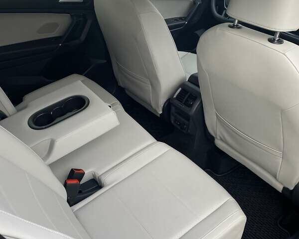 Синій Фольксваген Тігуан, об'ємом двигуна 2 л та пробігом 109 тис. км за 22000 $, фото 34 на Automoto.ua