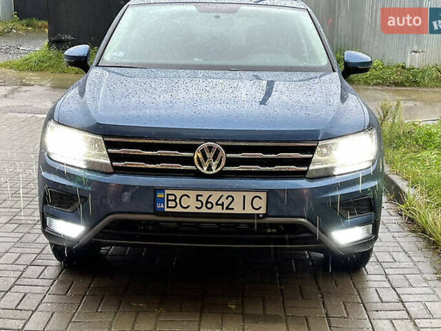 Синий Фольксваген Тигуан, объемом двигателя 2 л и пробегом 117 тыс. км за 18000 $, фото 1 на Automoto.ua