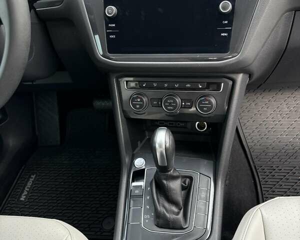 Синій Фольксваген Тігуан, об'ємом двигуна 2 л та пробігом 109 тис. км за 22000 $, фото 50 на Automoto.ua