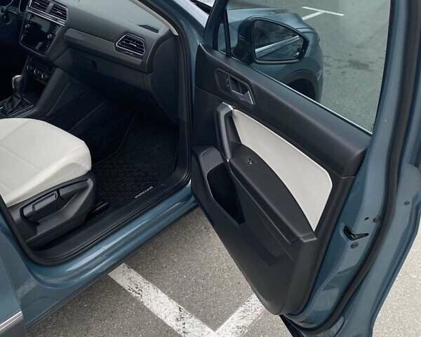 Синій Фольксваген Тігуан, об'ємом двигуна 2 л та пробігом 109 тис. км за 22000 $, фото 40 на Automoto.ua