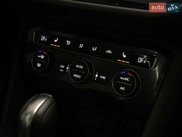 Синій Фольксваген Тігуан, об'ємом двигуна 1.98 л та пробігом 92 тис. км за 23499 $, фото 16 на Automoto.ua