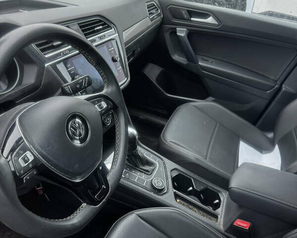 Синій Фольксваген Тігуан, об'ємом двигуна 2 л та пробігом 151 тис. км за 14800 $, фото 6 на Automoto.ua