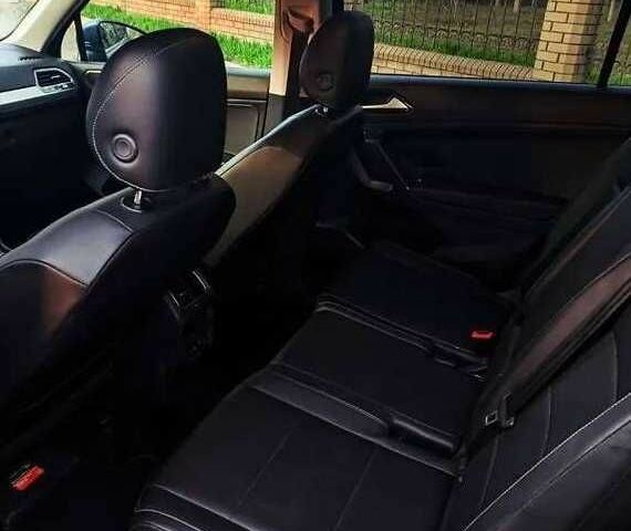 Синій Фольксваген Тігуан, об'ємом двигуна 2 л та пробігом 109 тис. км за 14500 $, фото 5 на Automoto.ua