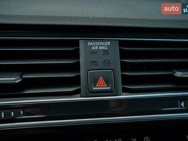 Синий Фольксваген Тигуан, объемом двигателя 1.97 л и пробегом 170 тыс. км за 32888 $, фото 72 на Automoto.ua