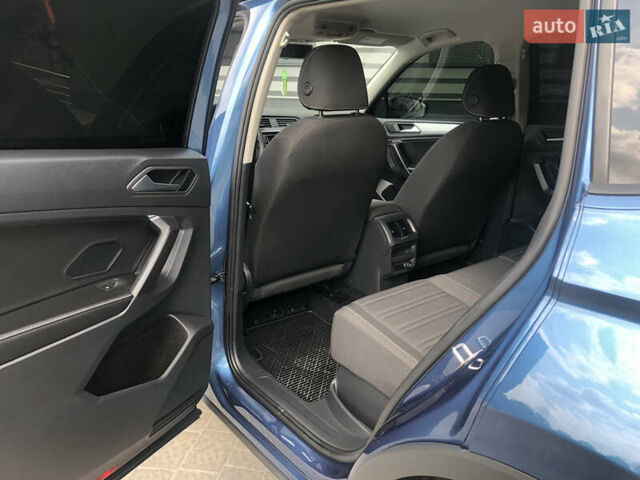 Синий Фольксваген Тигуан, объемом двигателя 2 л и пробегом 185 тыс. км за 16800 $, фото 23 на Automoto.ua