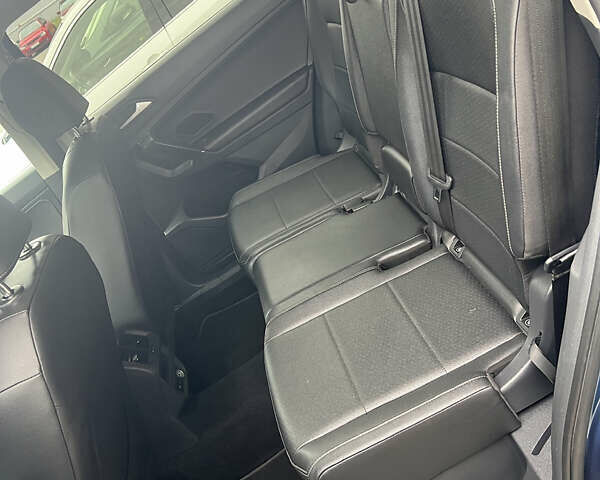 Синій Фольксваген Тігуан, об'ємом двигуна 1.98 л та пробігом 215 тис. км за 16000 $, фото 23 на Automoto.ua