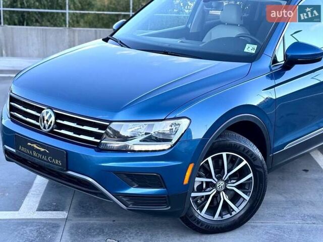 Синий Фольксваген Тигуан, объемом двигателя 2 л и пробегом 96 тыс. км за 20990 $, фото 6 на Automoto.ua