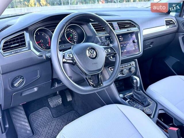 Синий Фольксваген Тигуан, объемом двигателя 2 л и пробегом 96 тыс. км за 20990 $, фото 19 на Automoto.ua