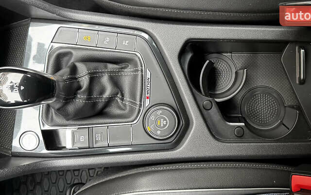 Синий Фольксваген Тигуан, объемом двигателя 1.98 л и пробегом 79 тыс. км за 34999 $, фото 147 на Automoto.ua