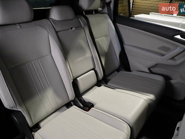 Синий Фольксваген Тигуан, объемом двигателя 1.98 л и пробегом 9 тыс. км за 23700 $, фото 42 на Automoto.ua