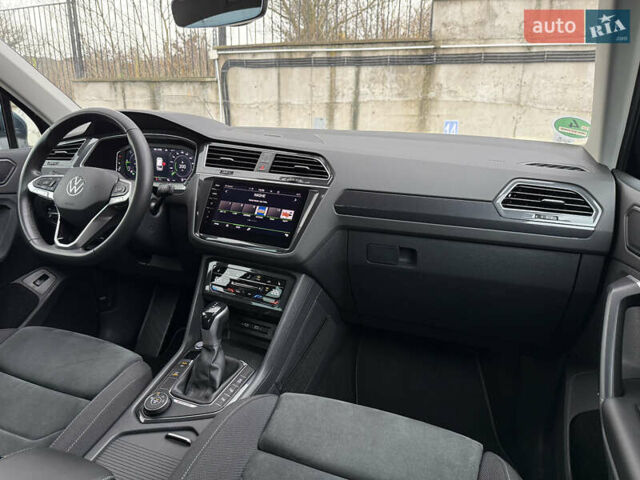 Синий Фольксваген Тигуан, объемом двигателя 2 л и пробегом 189 тыс. км за 31999 $, фото 73 на Automoto.ua