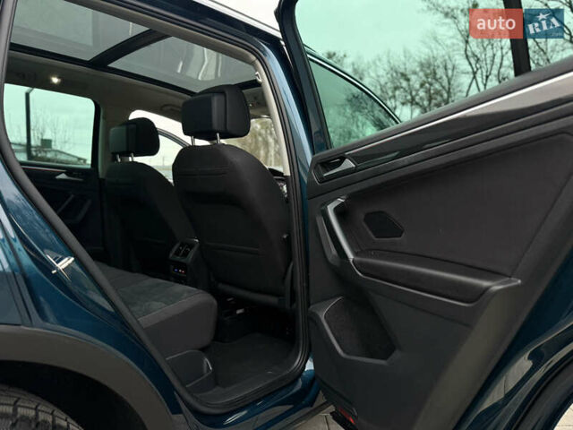 Синий Фольксваген Тигуан, объемом двигателя 2 л и пробегом 157 тыс. км за 30899 $, фото 50 на Automoto.ua