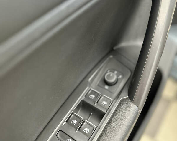 Синий Фольксваген Тигуан, объемом двигателя 0 л и пробегом 74 тыс. км за 22900 $, фото 9 на Automoto.ua