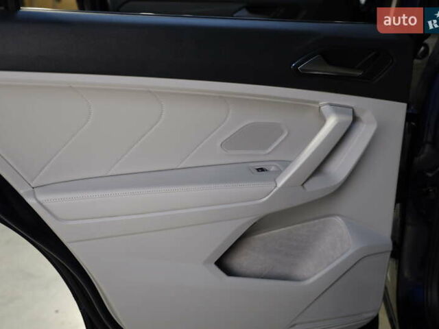 Синий Фольксваген Тигуан, объемом двигателя 1.98 л и пробегом 9 тыс. км за 23700 $, фото 34 на Automoto.ua