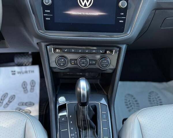 Синій Фольксваген Тігуан, об'ємом двигуна 1.98 л та пробігом 110 тис. км за 21900 $, фото 15 на Automoto.ua