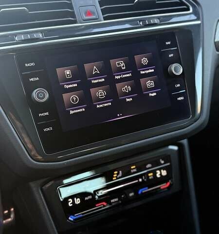 Синій Фольксваген Тігуан, об'ємом двигуна 1.98 л та пробігом 101 тис. км за 31500 $, фото 6 на Automoto.ua