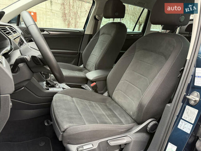 Синий Фольксваген Тигуан, объемом двигателя 2 л и пробегом 189 тыс. км за 31999 $, фото 32 на Automoto.ua