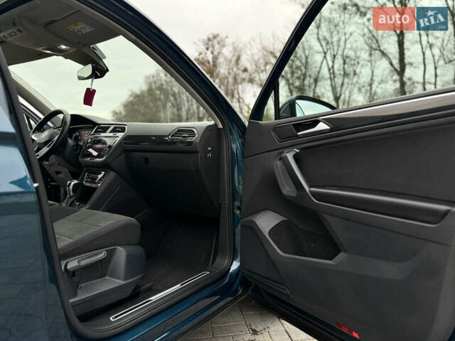 Синий Фольксваген Тигуан, объемом двигателя 2 л и пробегом 157 тыс. км за 30899 $, фото 43 на Automoto.ua