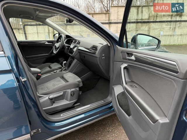 Синій Фольксваген Тігуан, об'ємом двигуна 2 л та пробігом 189 тис. км за 31999 $, фото 41 на Automoto.ua