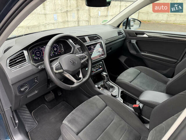 Синий Фольксваген Тигуан, объемом двигателя 2 л и пробегом 189 тыс. км за 31999 $, фото 47 на Automoto.ua