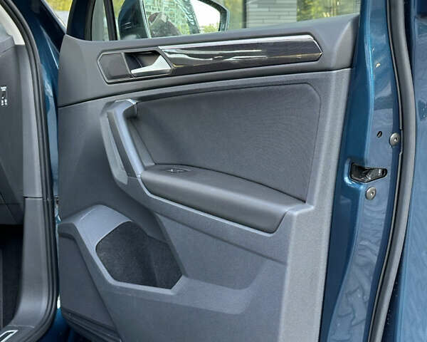 Синий Фольксваген Тигуан, объемом двигателя 2 л и пробегом 107 тыс. км за 33500 $, фото 58 на Automoto.ua