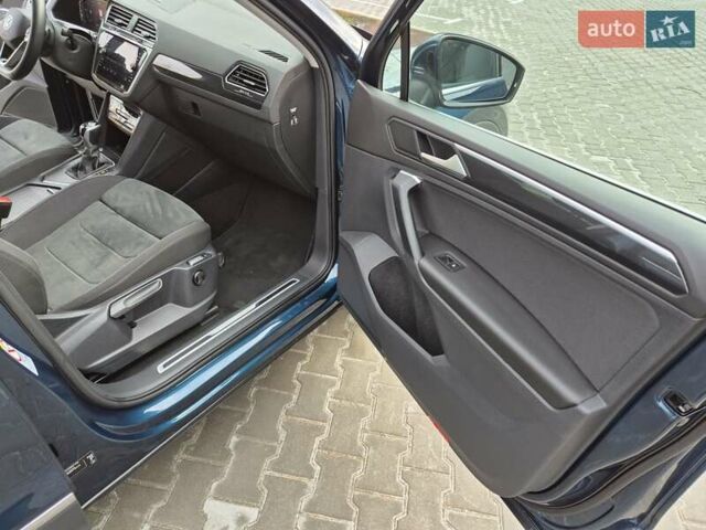 Синій Фольксваген Тігуан, об'ємом двигуна 2 л та пробігом 219 тис. км за 26900 $, фото 42 на Automoto.ua