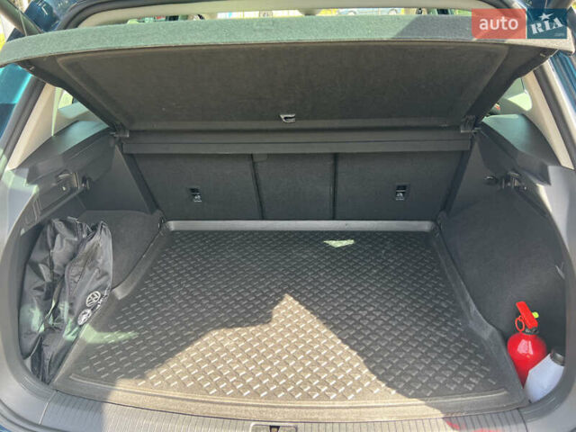 Синій Фольксваген Тігуан, об'ємом двигуна 2 л та пробігом 50 тис. км за 34000 $, фото 6 на Automoto.ua