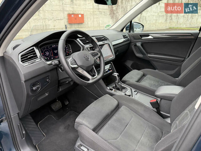 Синій Фольксваген Тігуан, об'ємом двигуна 2 л та пробігом 189 тис. км за 31999 $, фото 72 на Automoto.ua