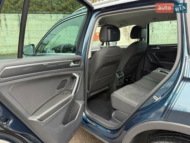 Синій Фольксваген Тігуан, об'ємом двигуна 2 л та пробігом 189 тис. км за 31999 $, фото 62 на Automoto.ua