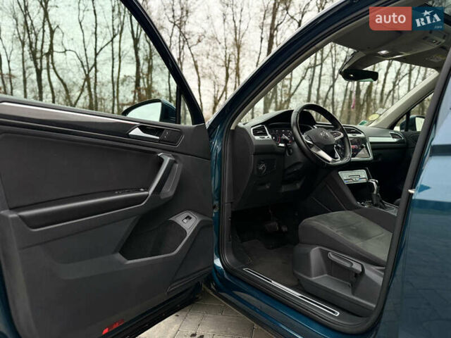 Синий Фольксваген Тигуан, объемом двигателя 2 л и пробегом 157 тыс. км за 30899 $, фото 21 на Automoto.ua