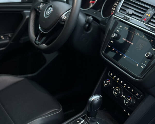 Синий Фольксваген Тигуан, объемом двигателя 1.98 л и пробегом 71 тыс. км за 20500 $, фото 24 на Automoto.ua