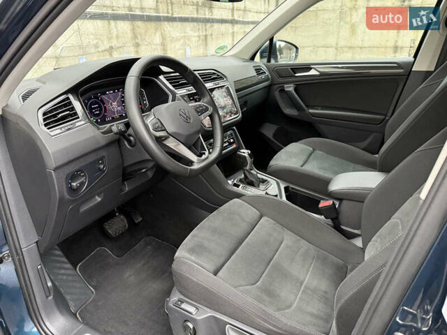 Синий Фольксваген Тигуан, объемом двигателя 2 л и пробегом 189 тыс. км за 31999 $, фото 46 на Automoto.ua