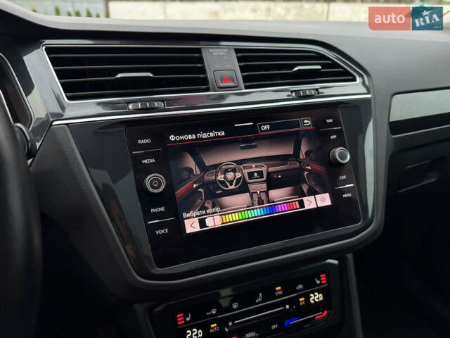 Синий Фольксваген Тигуан, объемом двигателя 2 л и пробегом 157 тыс. км за 30899 $, фото 41 на Automoto.ua