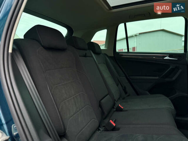 Синий Фольксваген Тигуан, объемом двигателя 2 л и пробегом 157 тыс. км за 30899 $, фото 52 на Automoto.ua